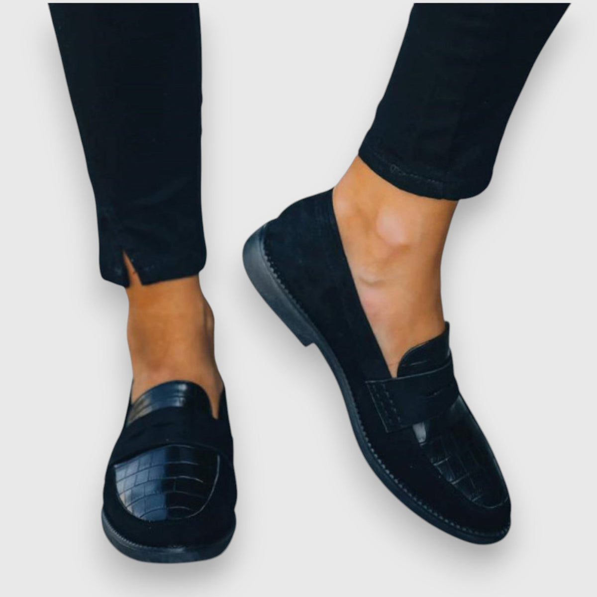 Sara™ | Elegant Moccasin