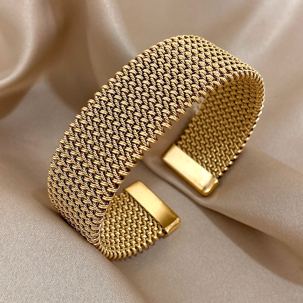 Solène Mesh Cuff Bracelet